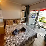 Ocean Coast Cristianos Comodoro 公寓 *