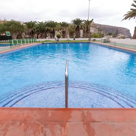 Ocean Coast Cristianos Comodoro *