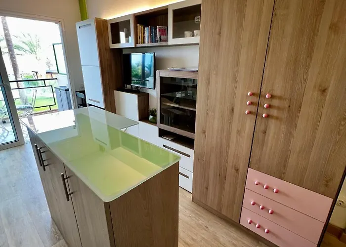 Ocean Coast Cristianos Comodoro 洛斯克里斯蒂亚诺斯