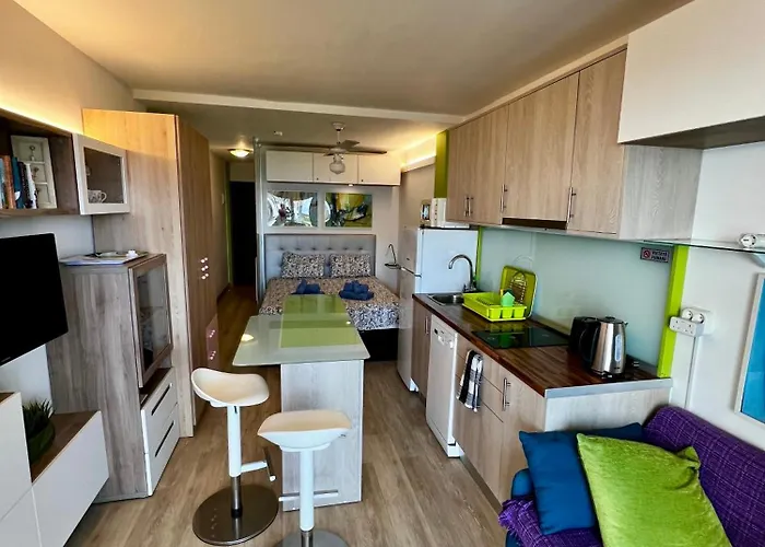 Ocean Coast Cristianos Comodoro * 로스크리스티아노스