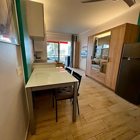 Ocean Coast Cristianos Comodoro Apartamento Los Cristianos (Tenerife)