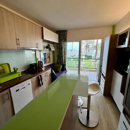 Ocean Coast Cristianos Comodoro