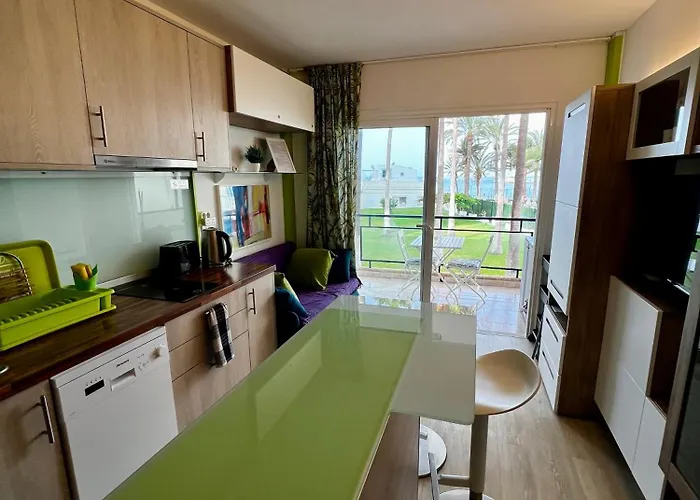 Ocean Coast Cristianos Comodoro